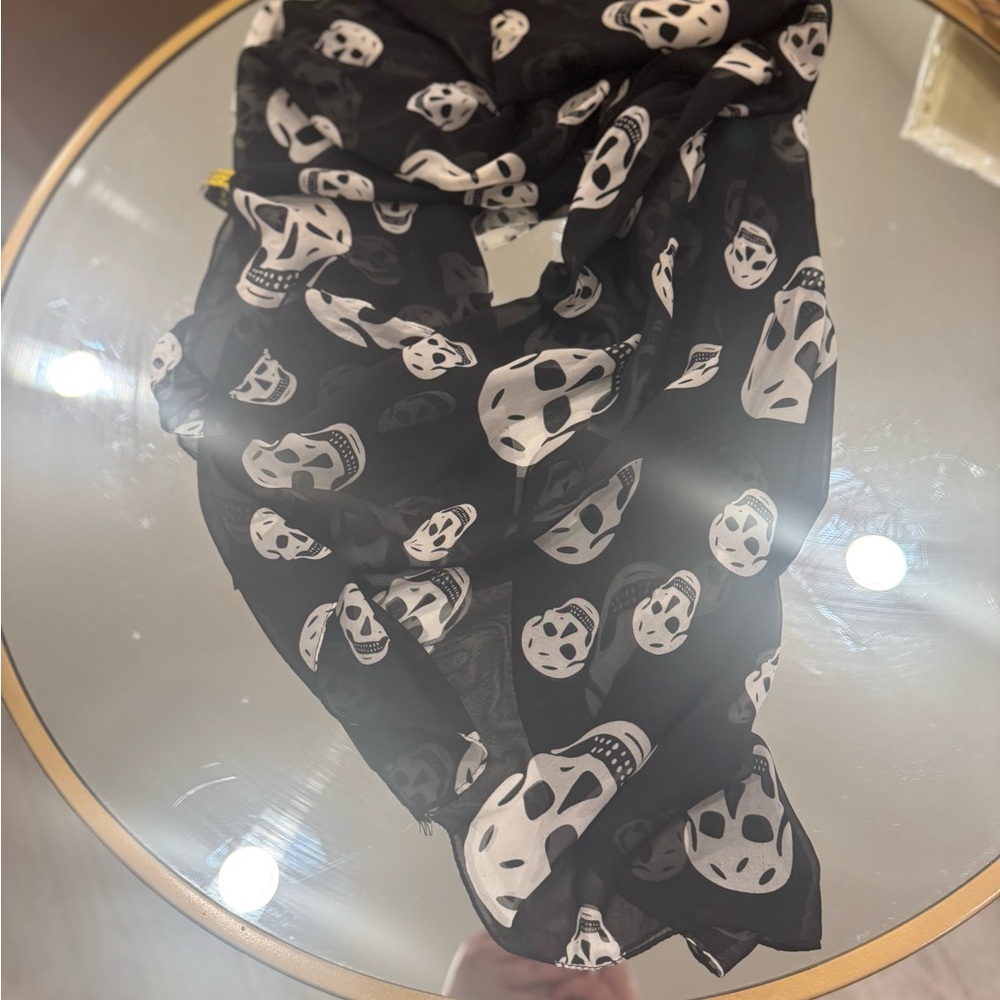 Black Skull Pattern Scarf